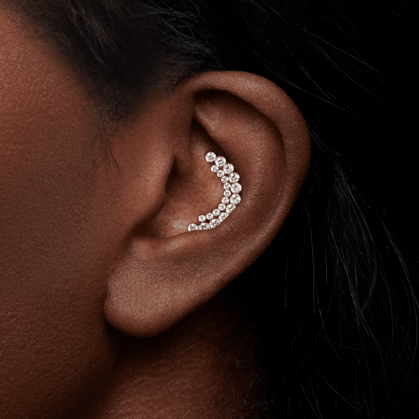 Invisible Set Diamond Apsara Curve Threaded Stud Earring