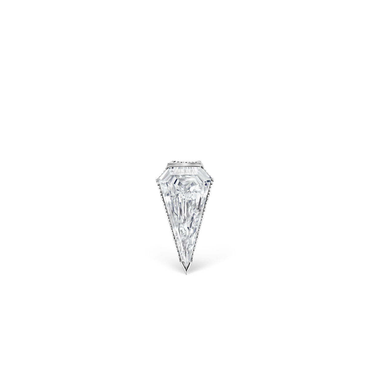 Engraved Silhouette Diamond Threaded Stud Earring