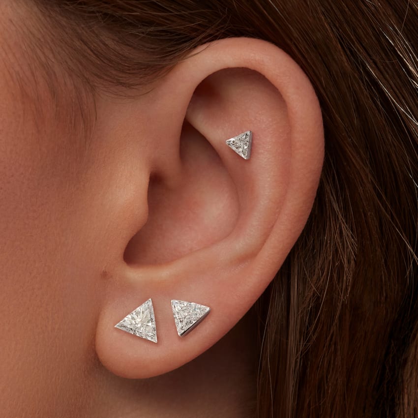 Invisible Set Triangle Diamond Threaded Stud Earring
