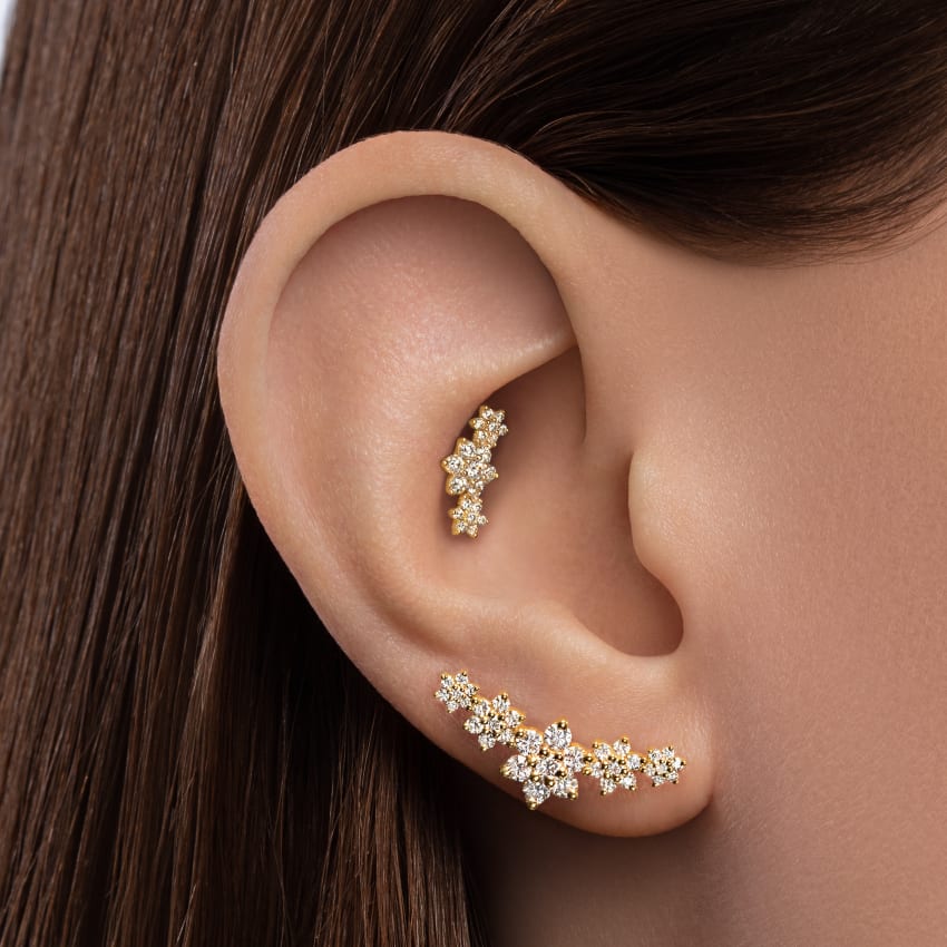 Five Flower Garland Diamond Threaded Stud Earring