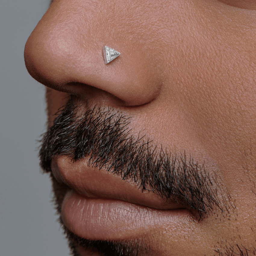 Invisible Set Triangle Diamond Threaded Stud Earring