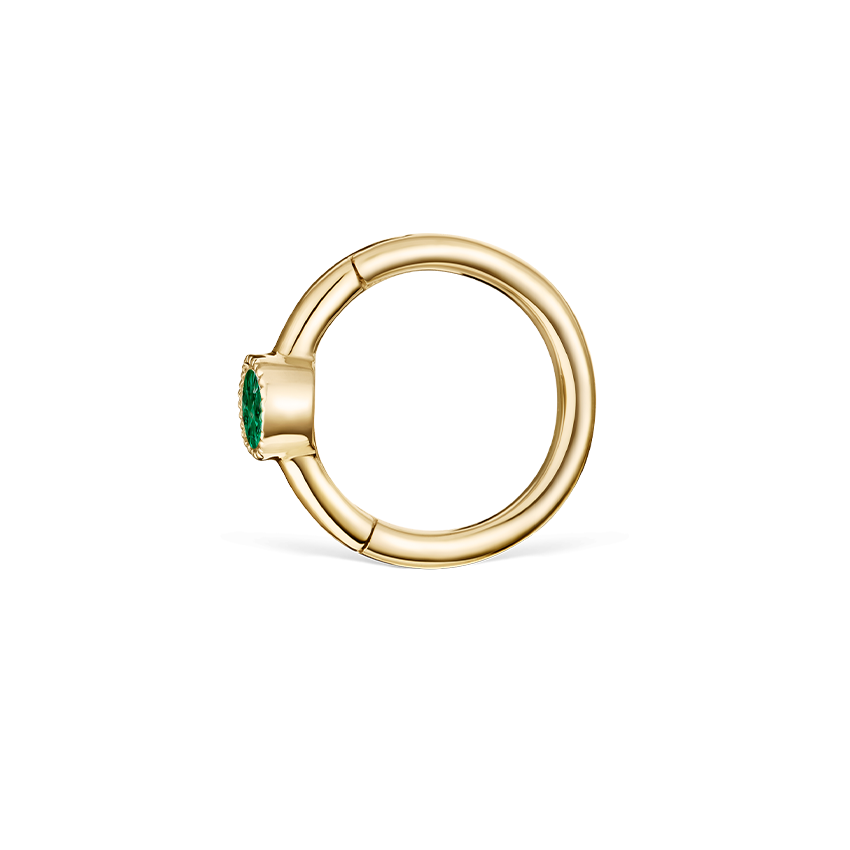 Scallop Set Emerald Hoop Earring