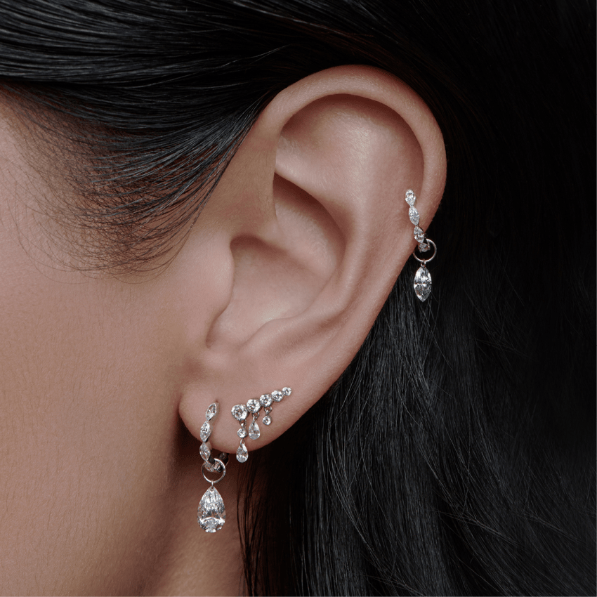 Invisible Set Diamond Crescendo Bar Stud Earring